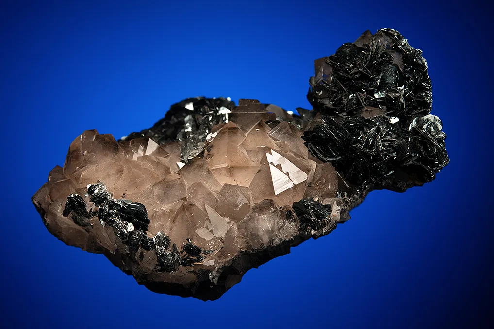 Hematite with Quartz - image 3