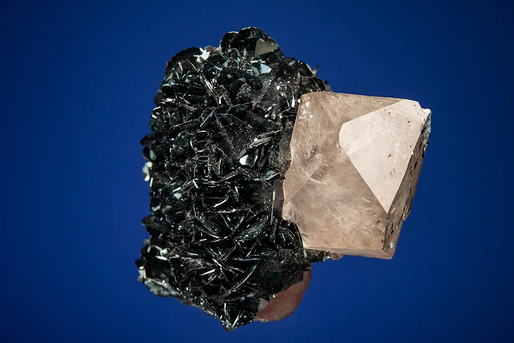 Hematite with Quartz image