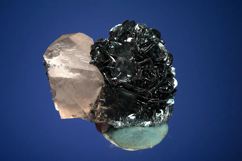 Hematite with Quartz - image 3