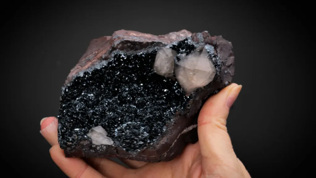 Hematite with Quartz - image 2