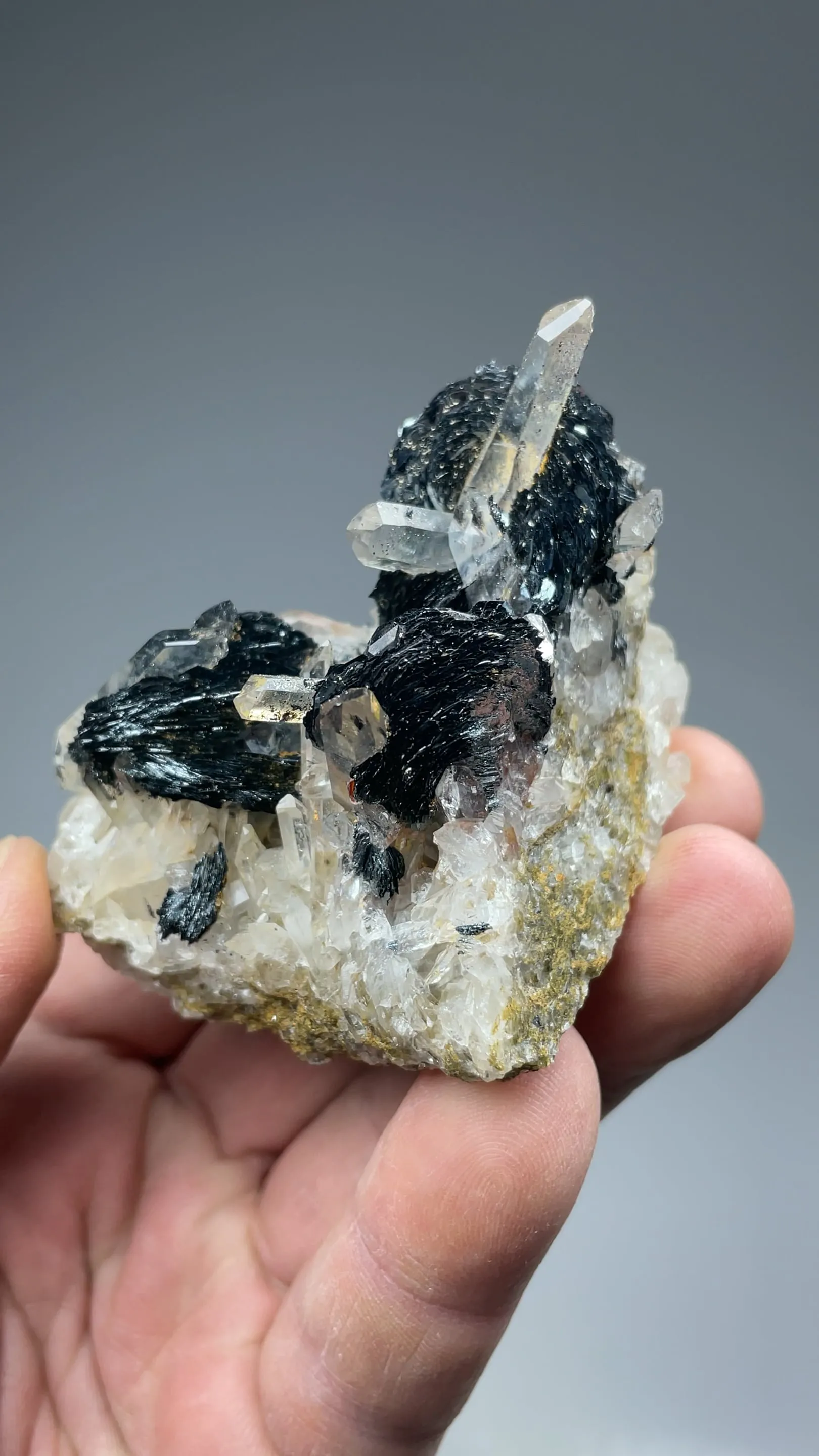 Hematite with Quartz - image 2