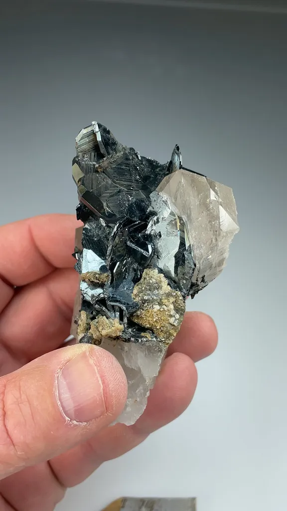 Hematite with Quartz - image 2