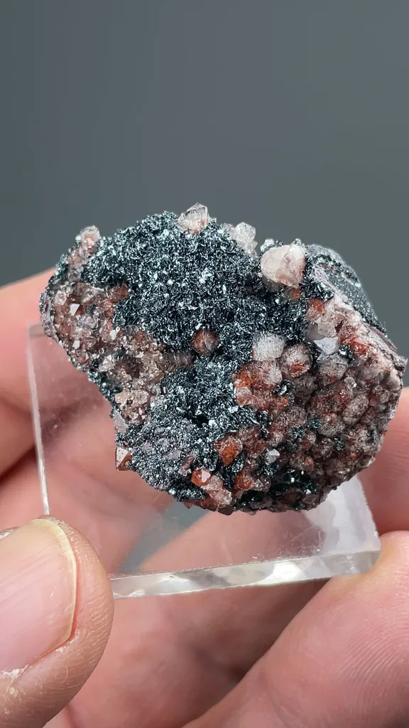 Hematite with Quartz - image 2