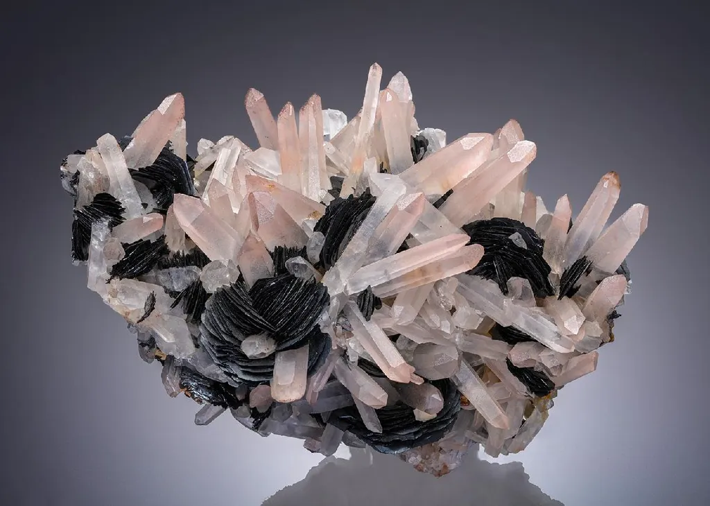 Hematite with Quartz image