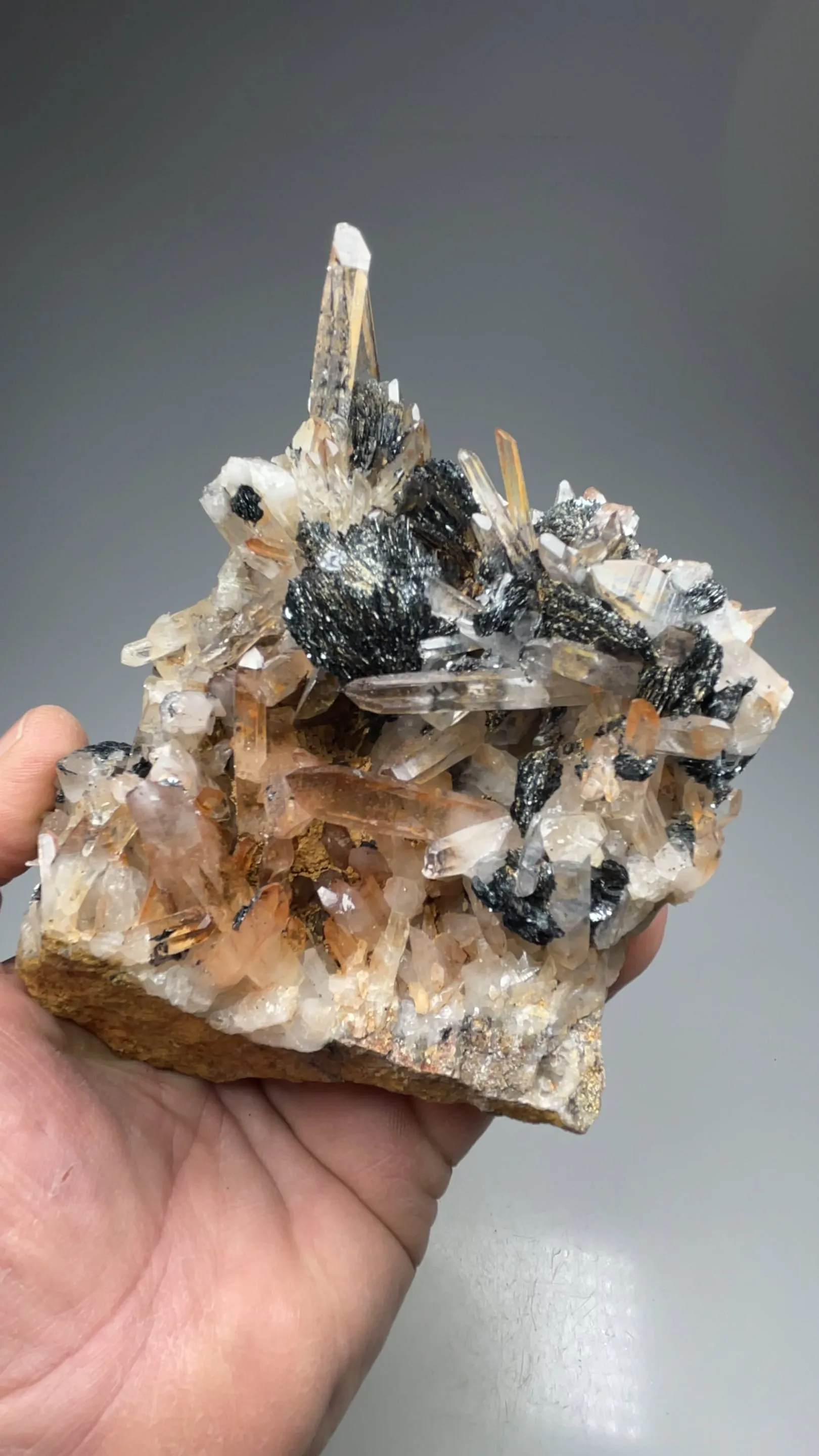 Hematite with Quartz - image 2