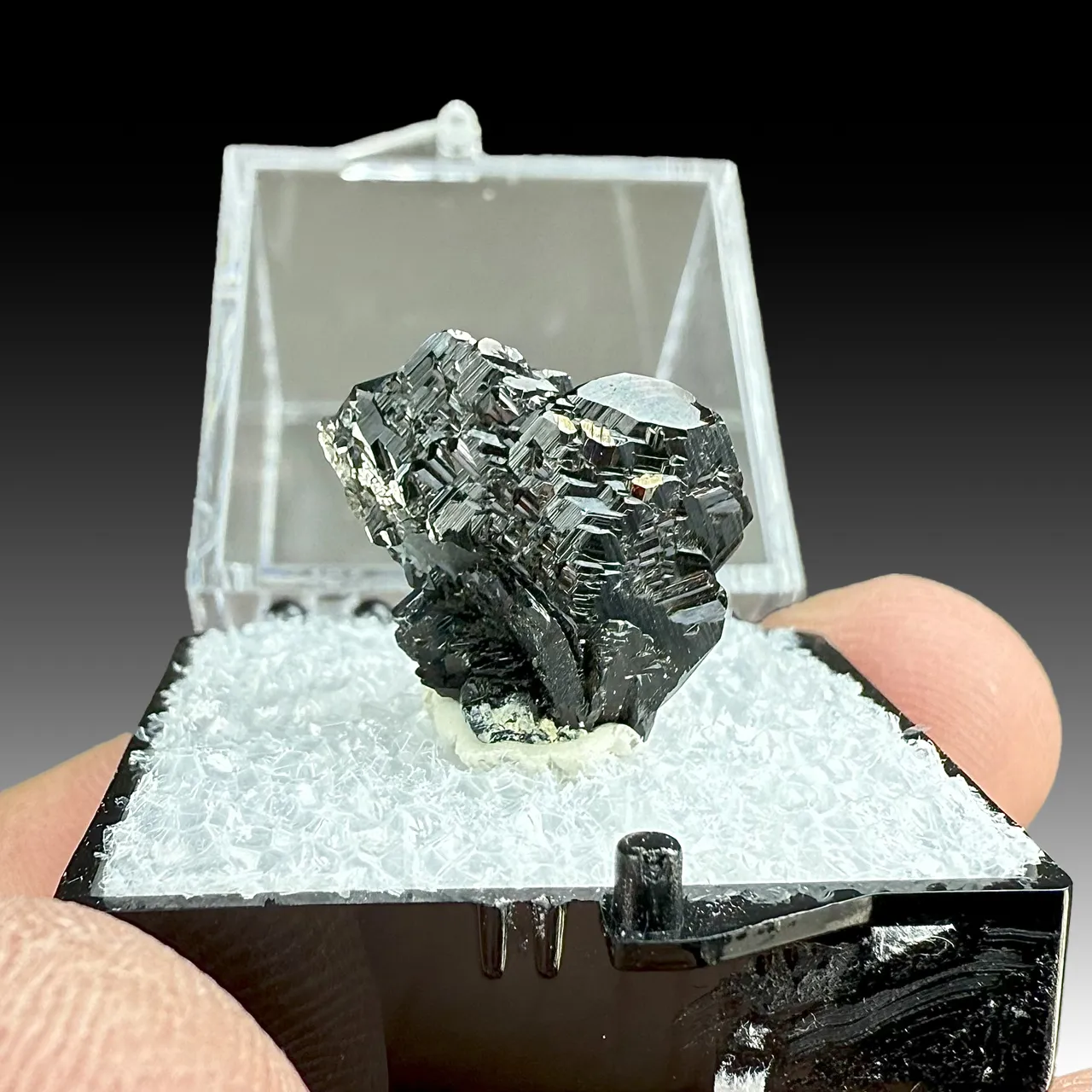Hematite with Rutile - image 1