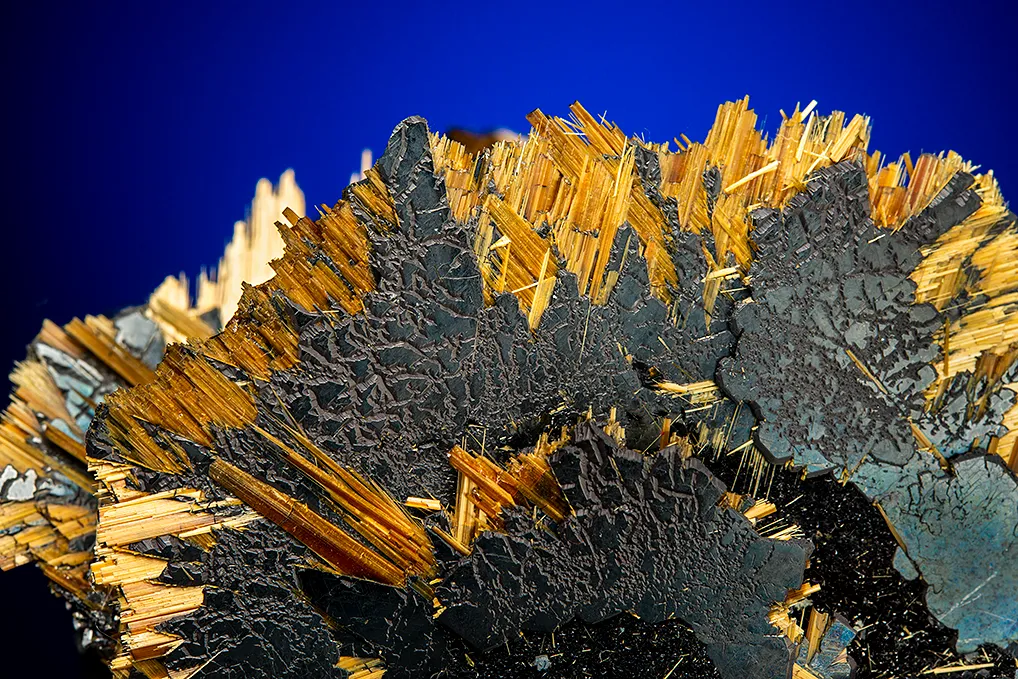 Hematite with Rutile - image 3