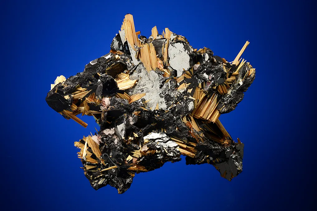 Hematite with Rutile - image 3