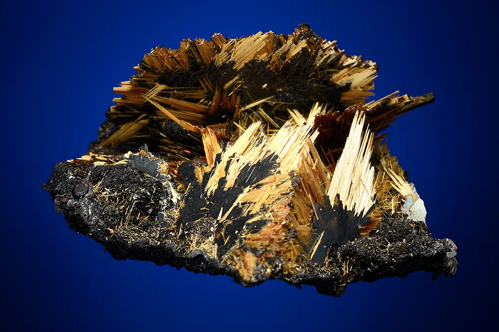 Hematite with Rutile - image 5