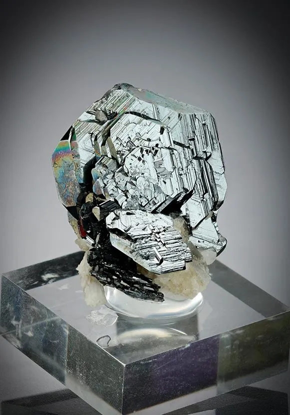 Hematite with Rutile - image 1