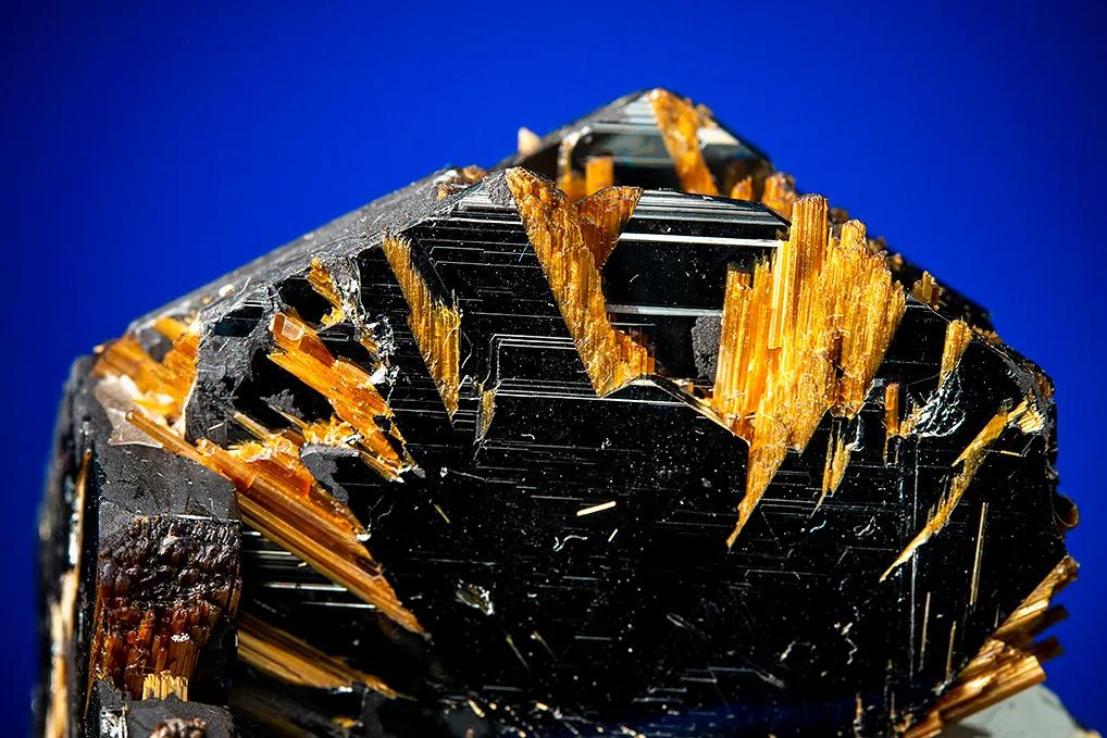 Hematite with Rutile - image 2