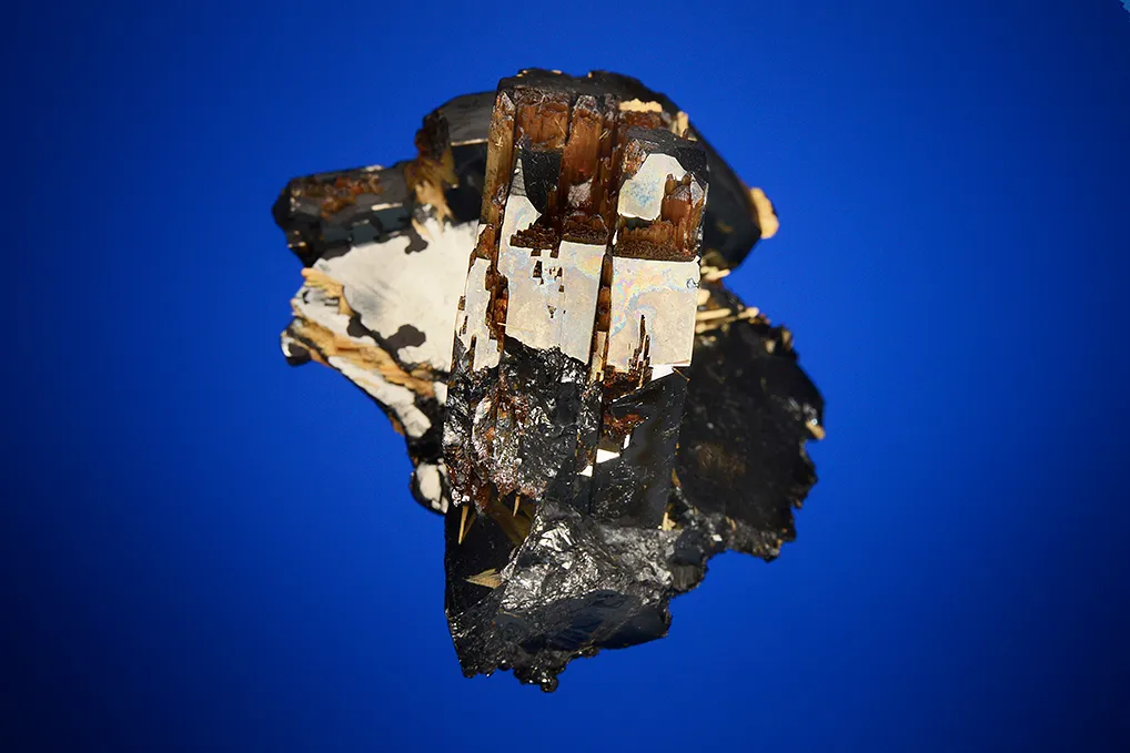 Hematite with Rutile - image 5