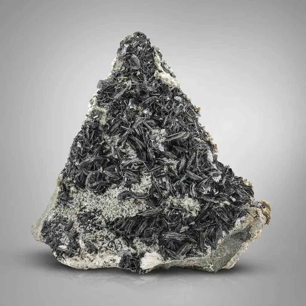 Hematite with Titanite image