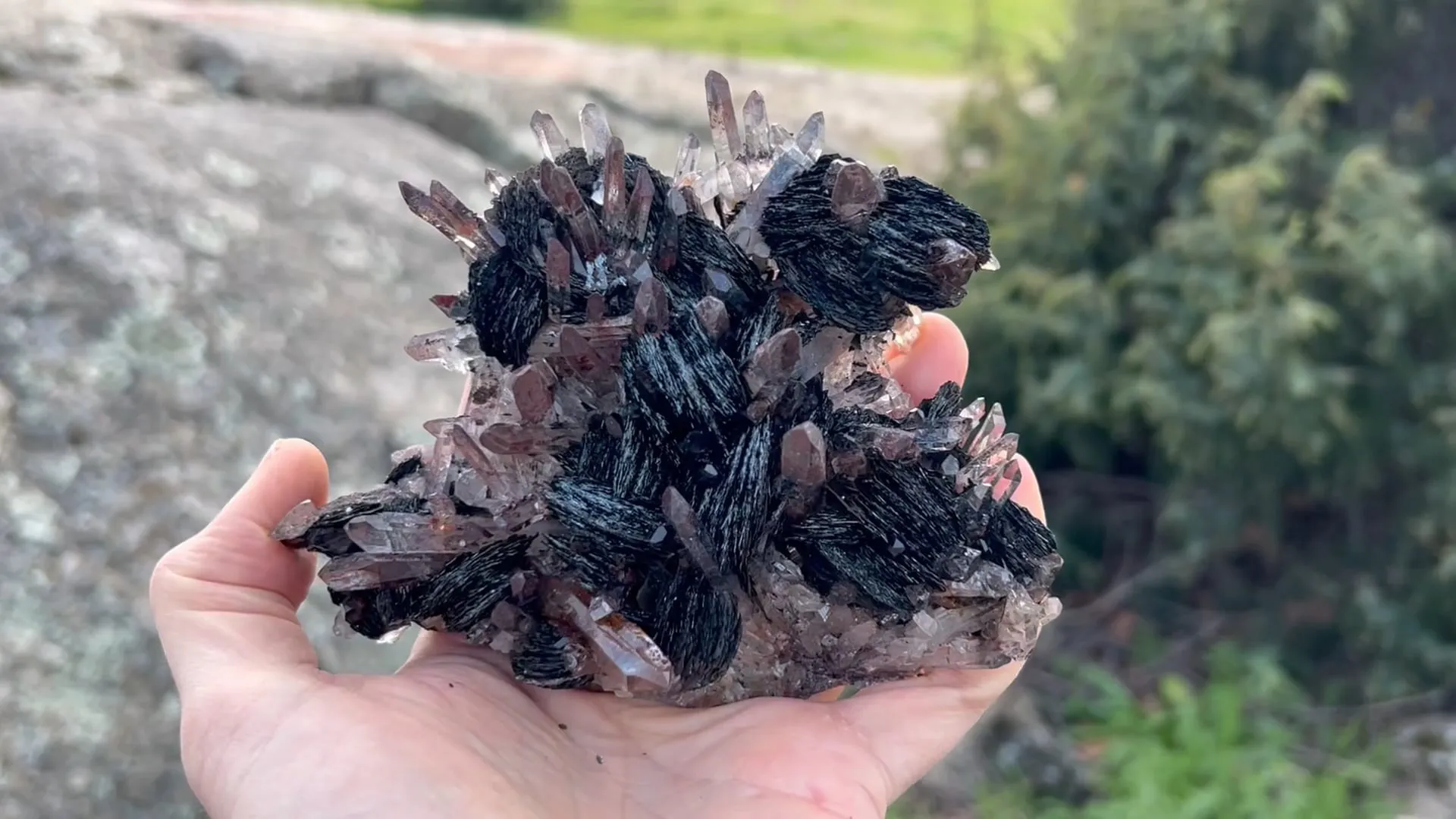 Hematites with Quartz - image 4