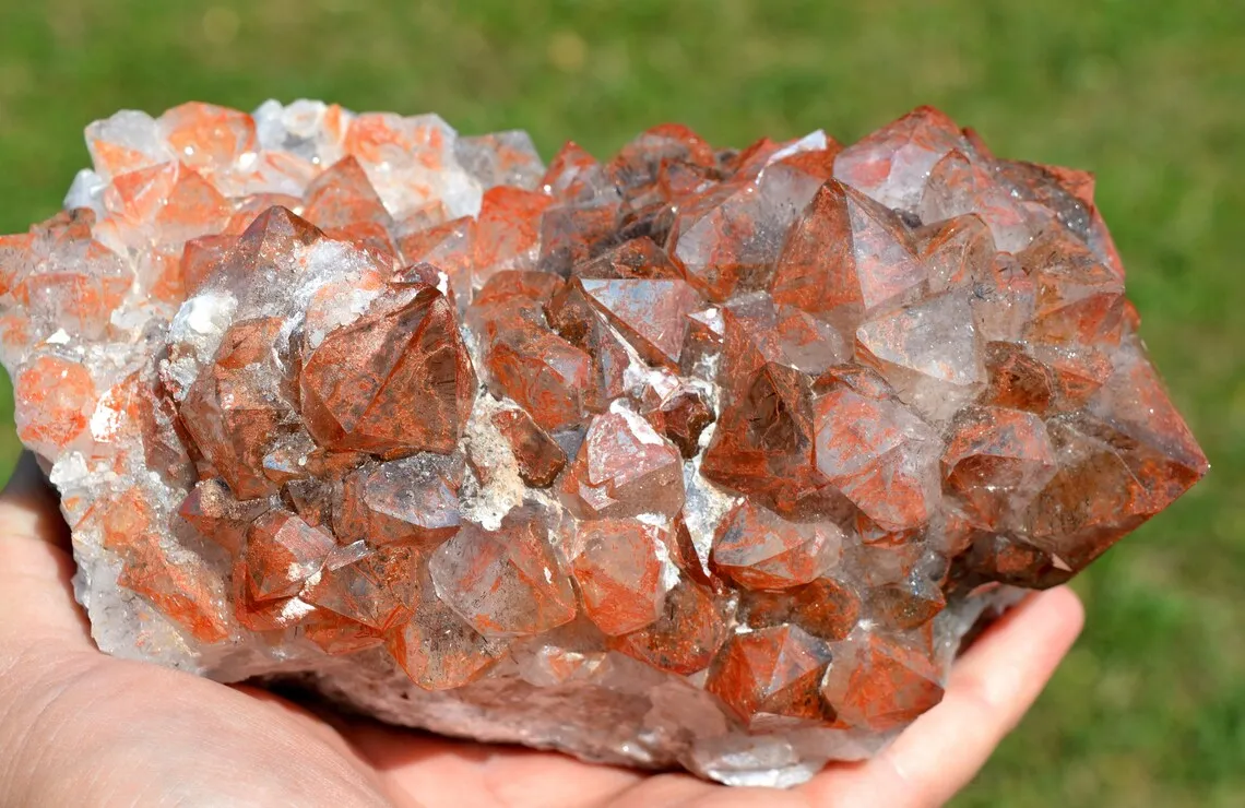Hematoid Quartz 2210 grams - Aouli, Mibladen, Midelt Province, Drâa-Tafilalet Region, Morocco - image 2