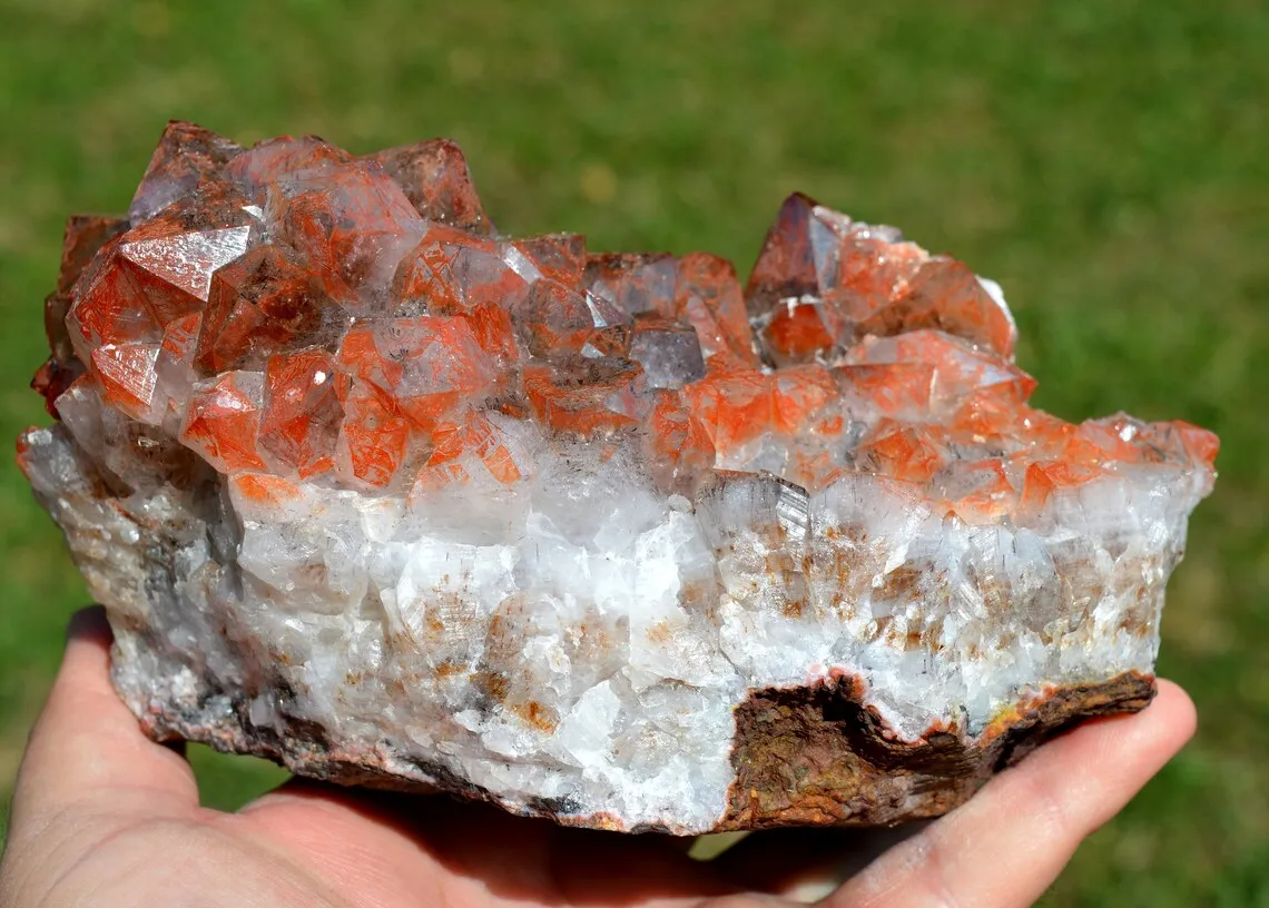 Hematoid Quartz 2210 grams - Aouli, Mibladen, Midelt Province, Drâa-Tafilalet Region, Morocco - image 4