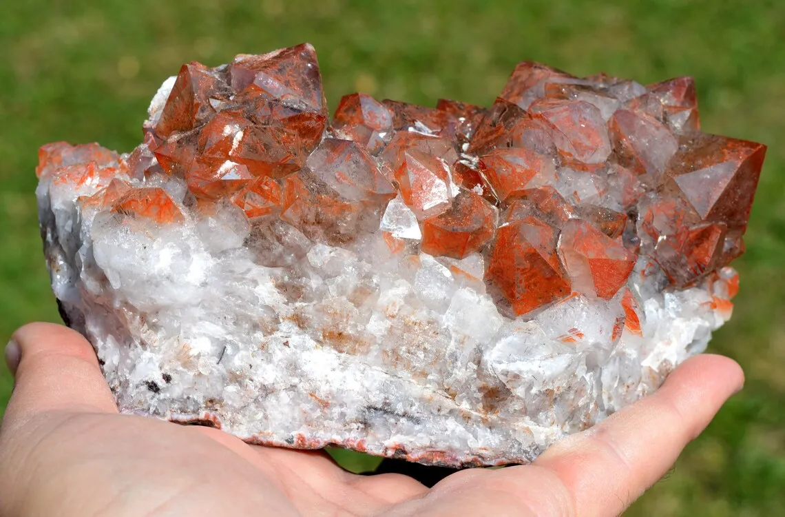 Hematoid Quartz 2210 grams - Aouli, Mibladen, Midelt Province, Drâa-Tafilalet Region, Morocco - image 3