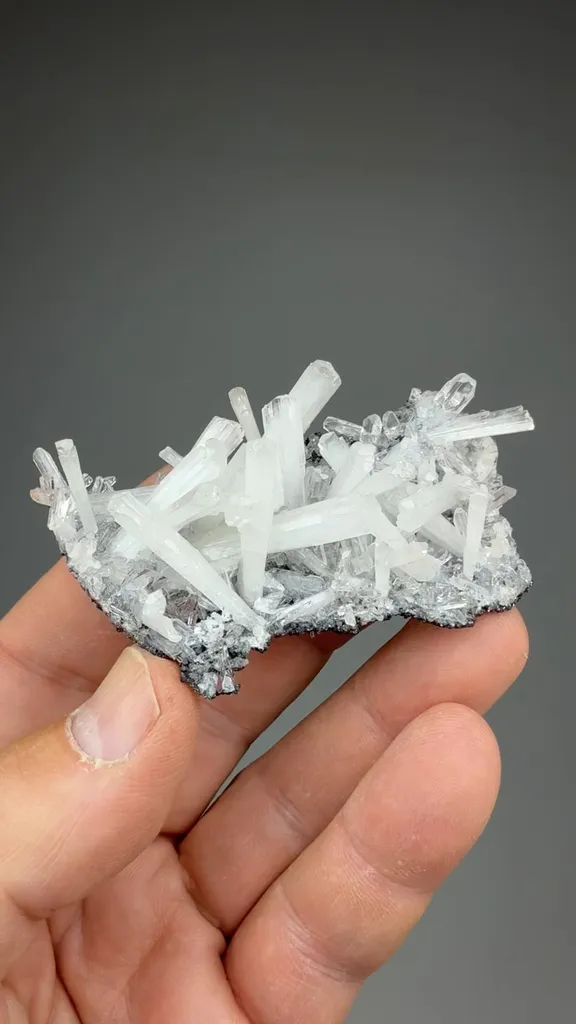 Hemimorphite - image 2