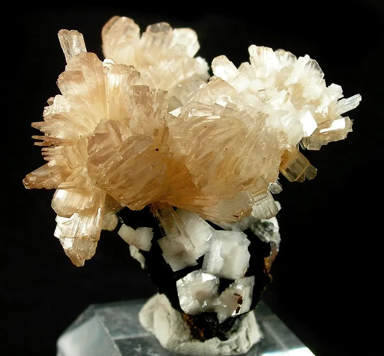 Hemimorphite, Calcite image
