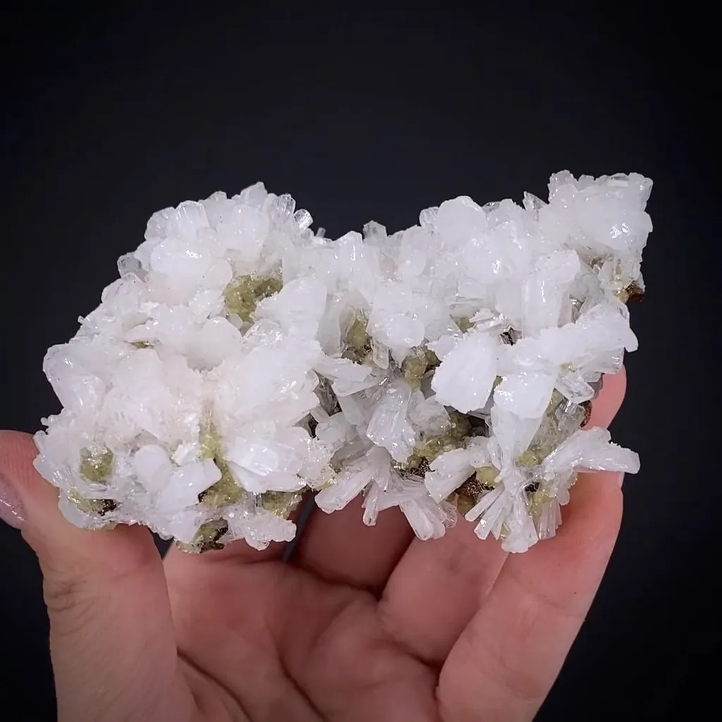 Hemimorphite on Adamite image