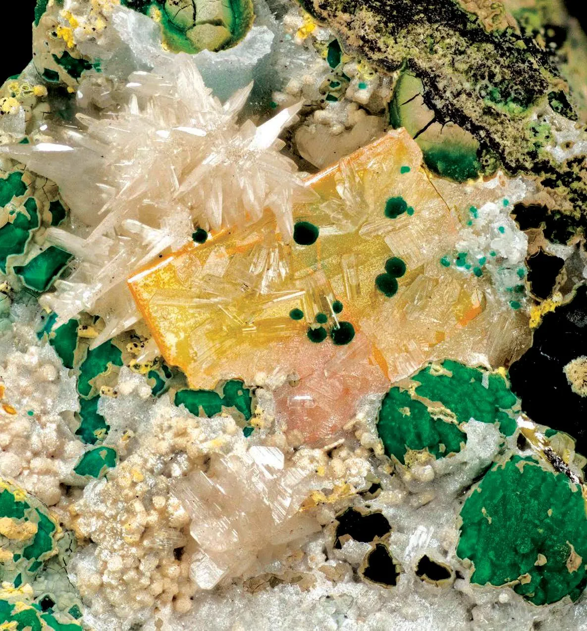 Hemimorphite, Rosasite, Cerussite, Wulfenite - image 1