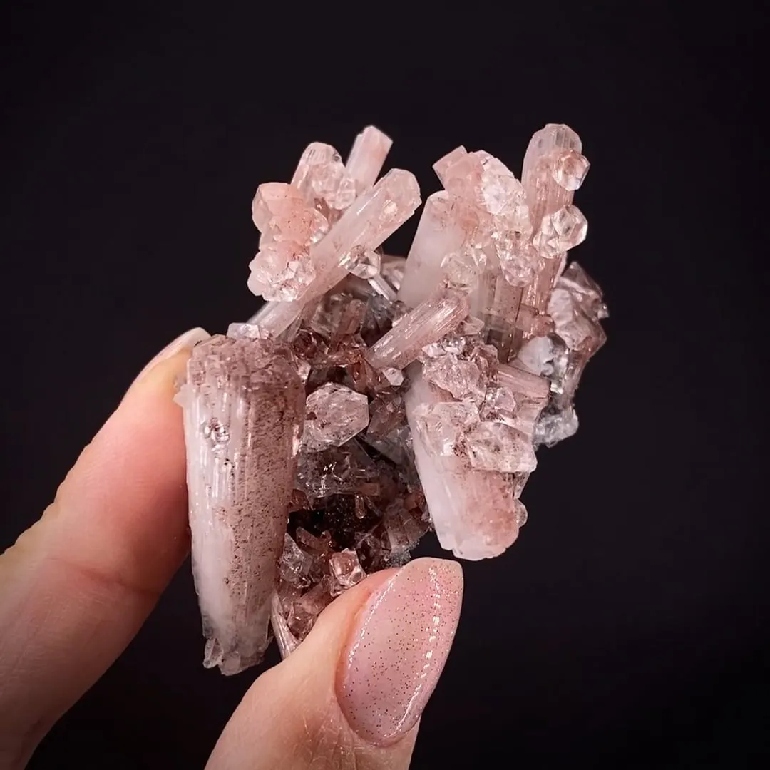 Hemimorphite with Calcite 'gems' - image 2