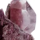 Hennomartinite and Sugilite in Quartz - image 3