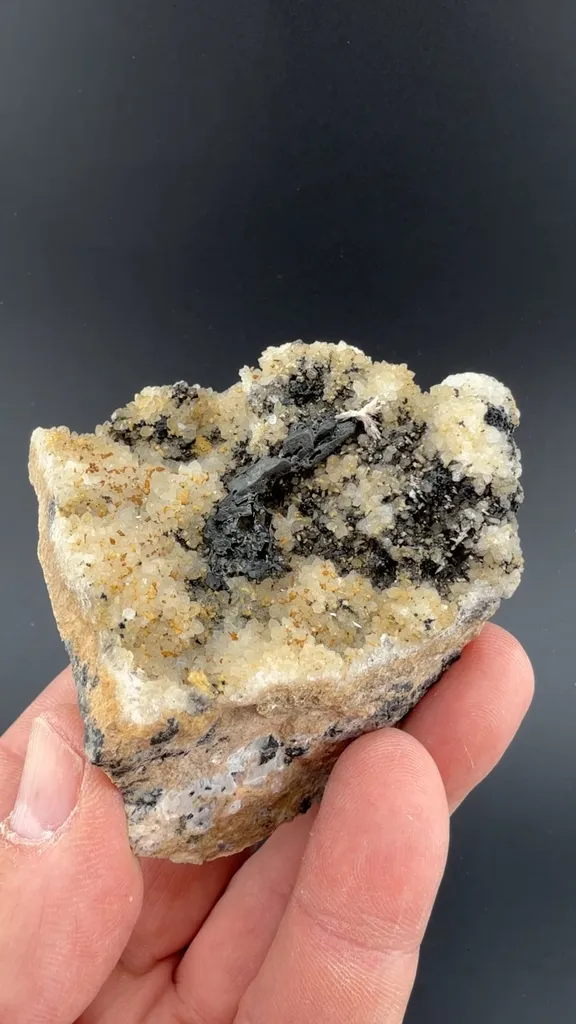 Hessite with Quartz image