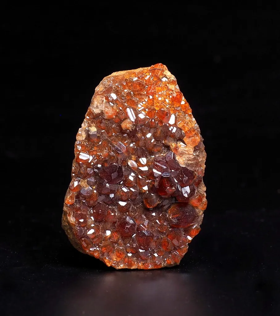 Hessonite image