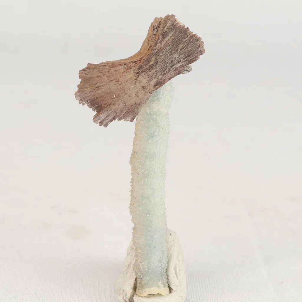 Heulandite Bow on Chalcedony Natural Mineral Specimen image
