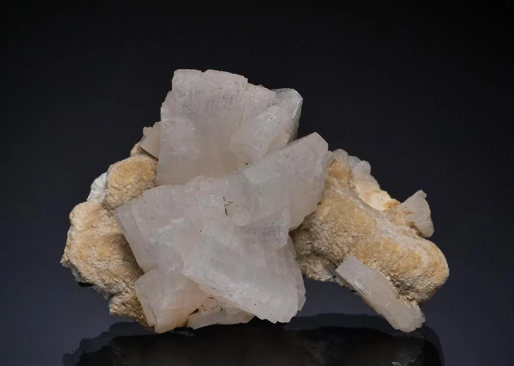 Heulandite-(Ca) image