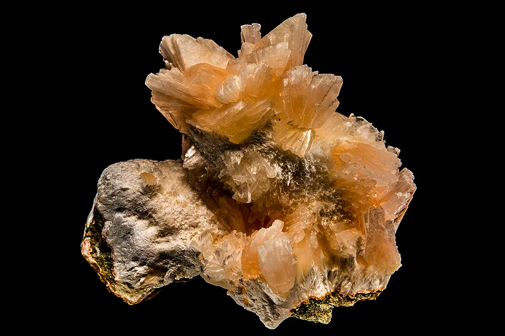 Heulandite-Ca on Mordenite image