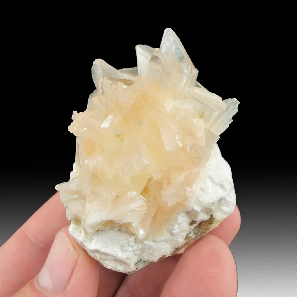 Heulandite from Idaho, USA image