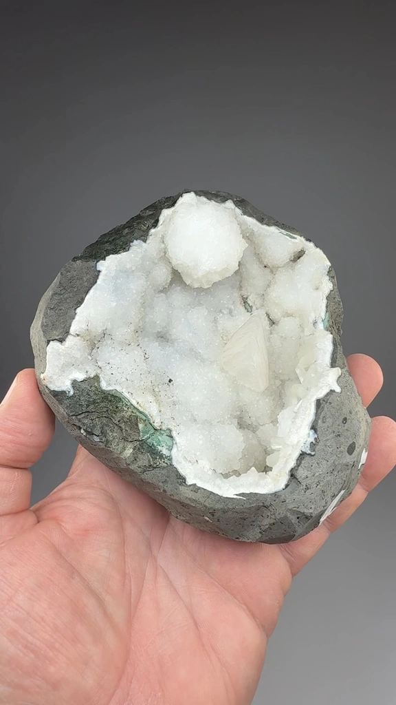 Heulandite from Raigad, Maharashtra, India - image 2