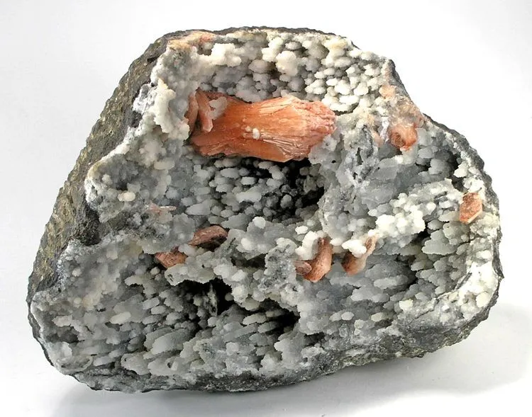 Heulandite, Quartz image