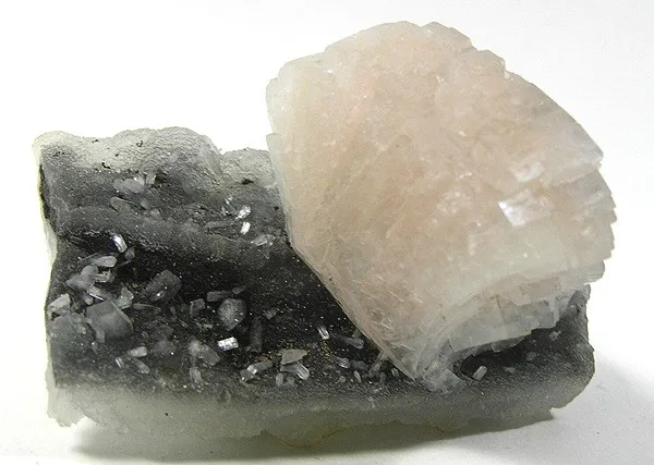 Heulandite, Quartz image