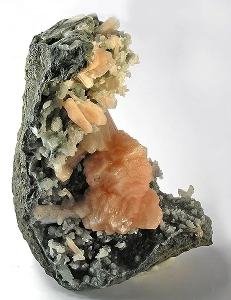 Heulandite, Stilbite-Ca, Quartz image