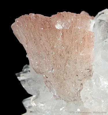 Heulandite, Stilbite on Apophyllite on Calcite - image 2
