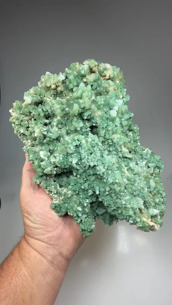Heulandite with Celadonite - image 2