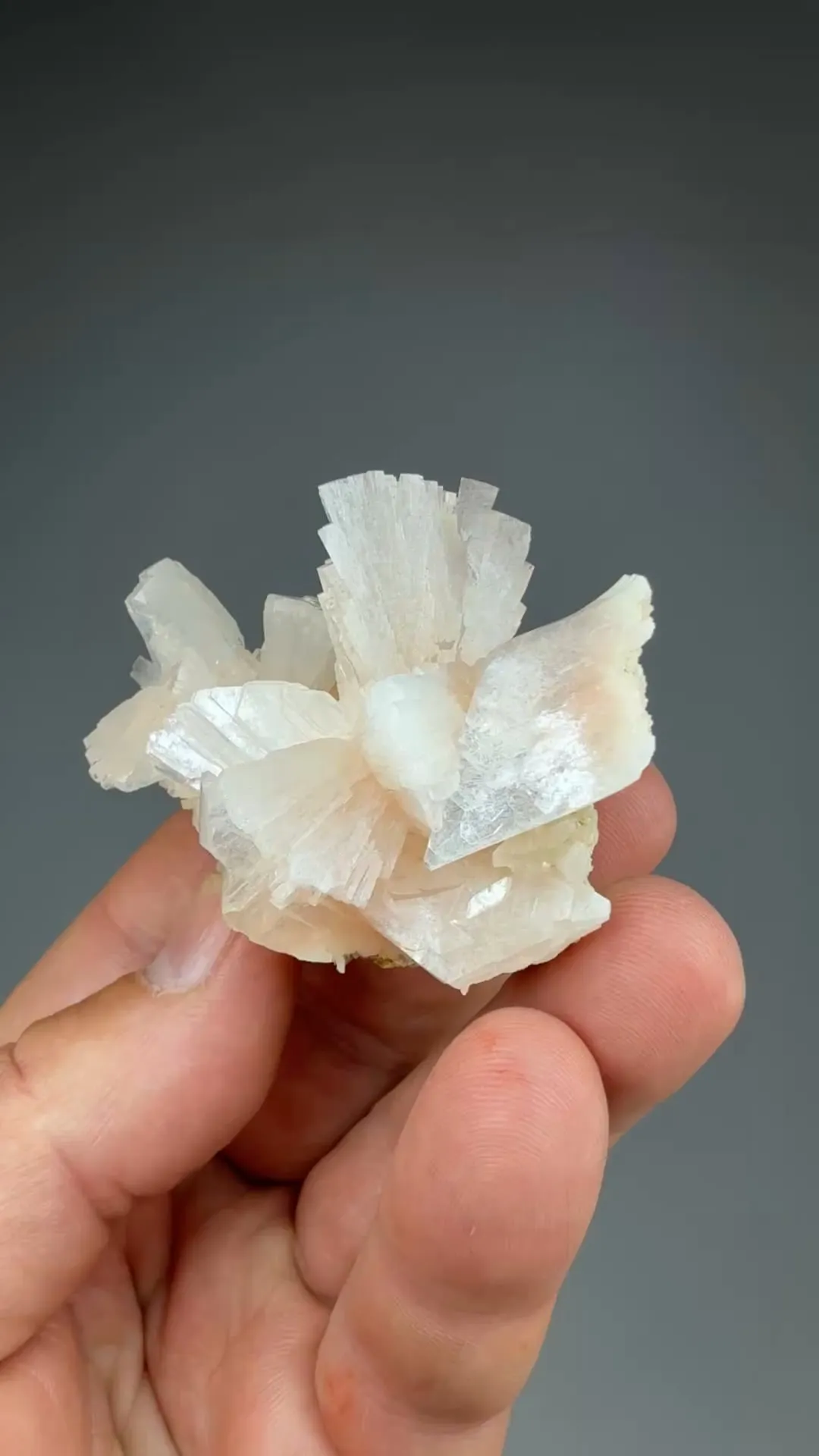 Heulandite with Mordenite - image 2