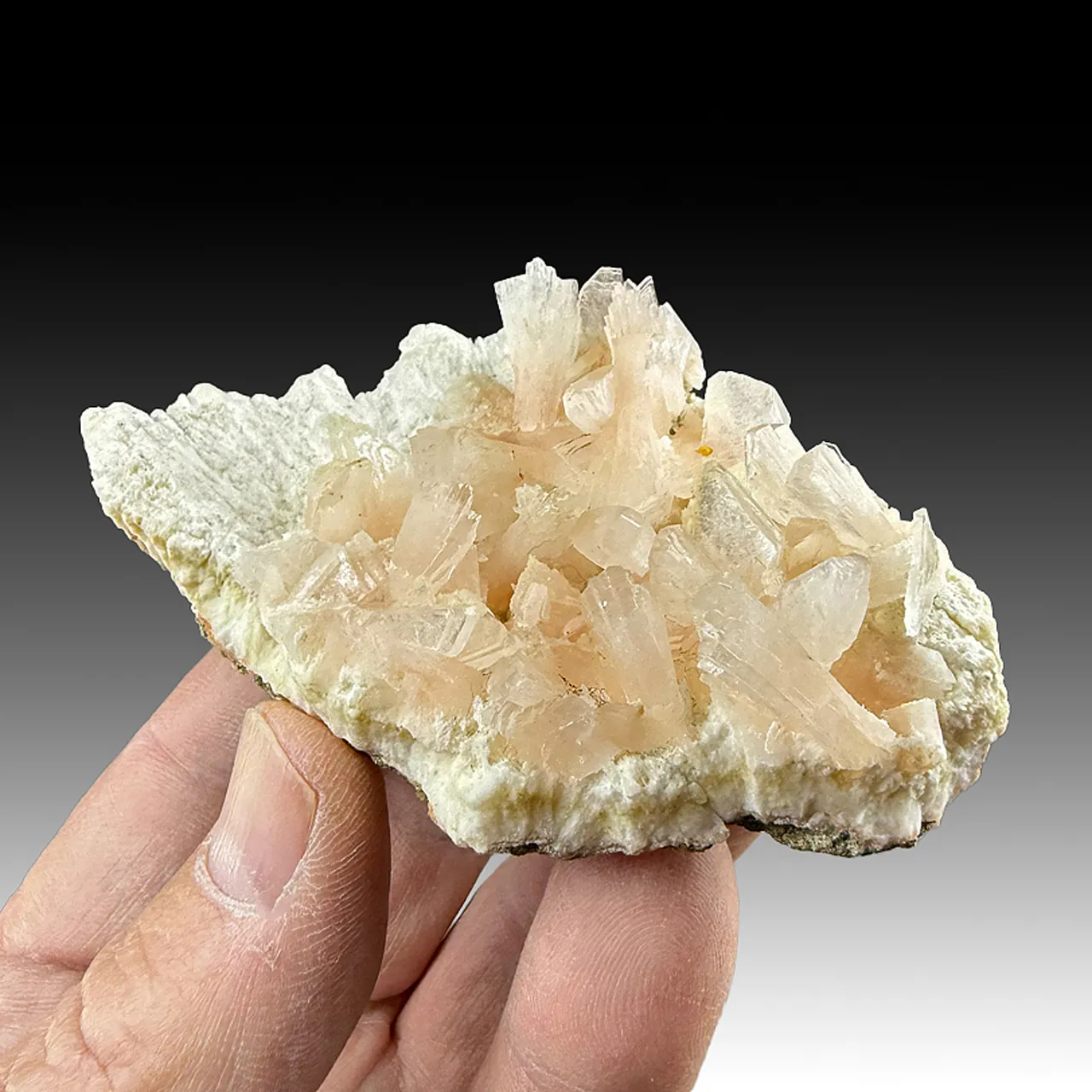 Heulandite with Mordenite - image 1