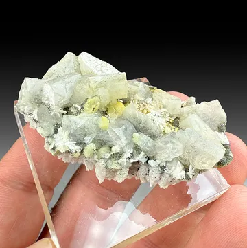 Heulandite with Natrolite, Laumontite, Prehnite  (815)