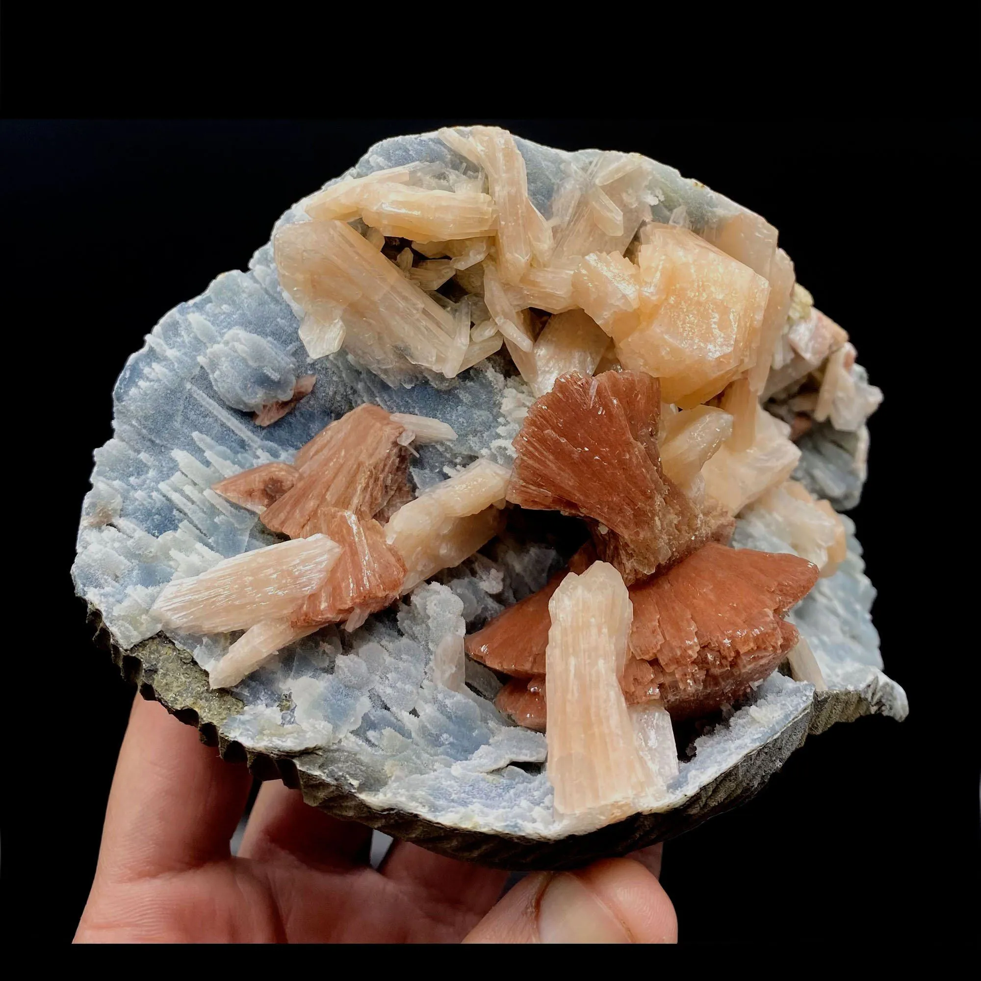 Heulandite with Stilbite on Chalcedony Big Cluster - image 2
