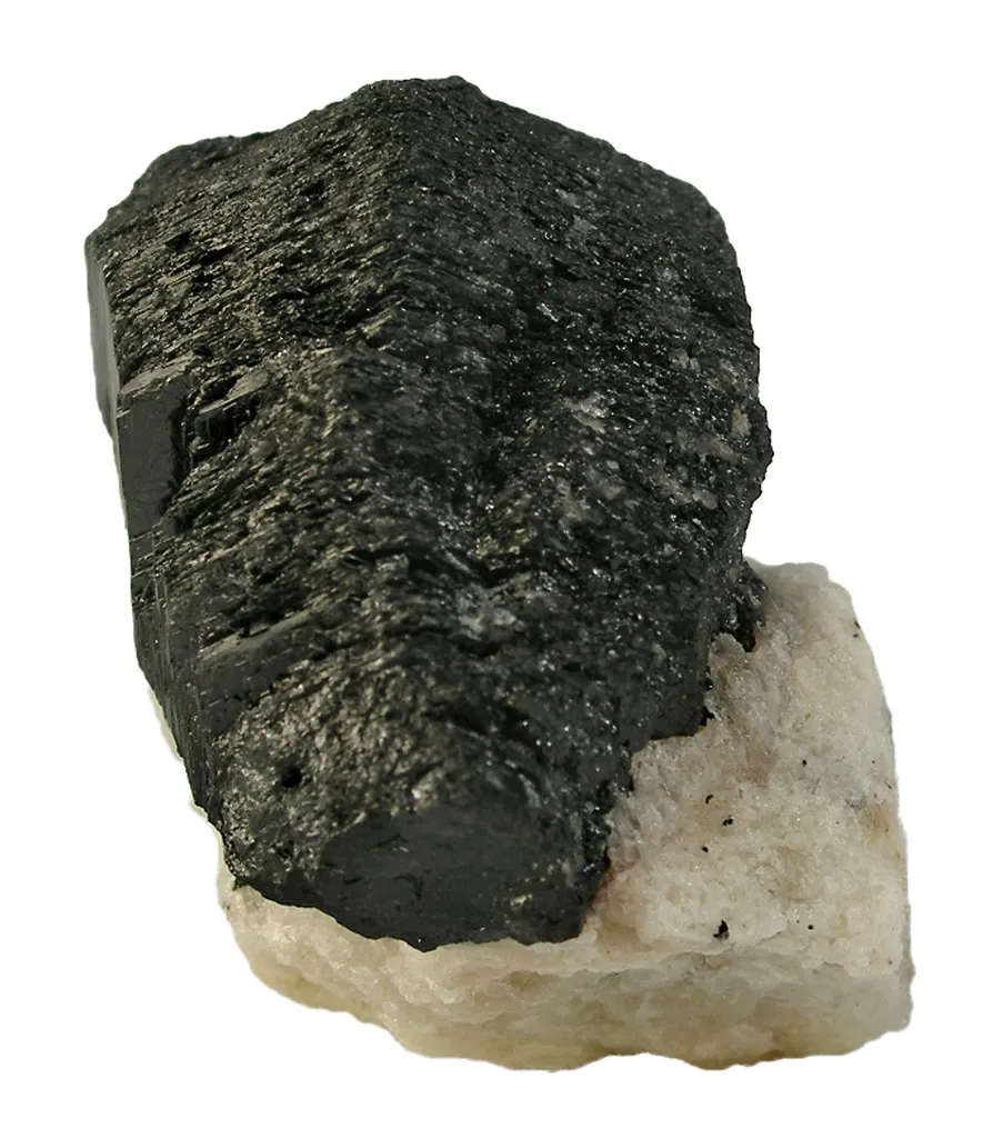 Hibonite - image 4