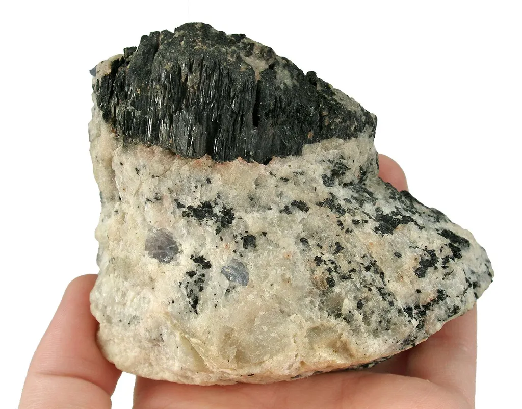 Hibonite - image 3