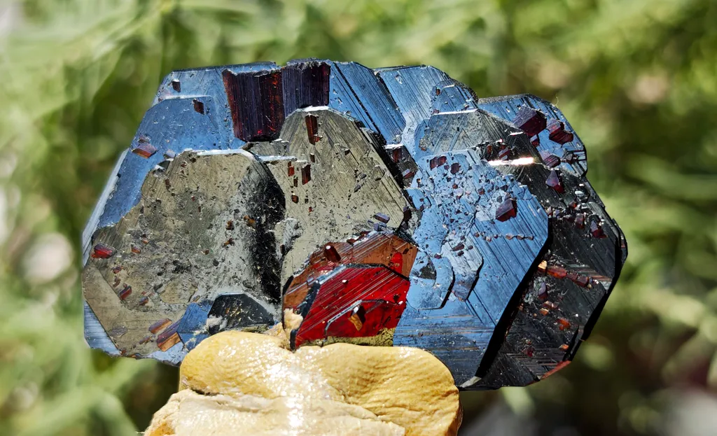 High luster Hematite with large red Rutile from Cavradi Gorge, Sedrun, Switzerland - image 9