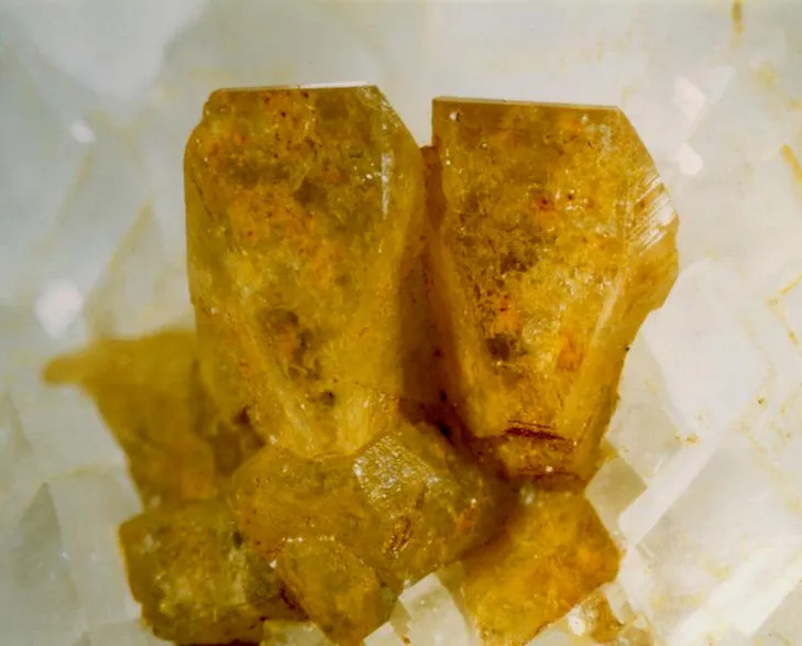 Hingganite (Y), Trimouns, Luzenac, Ariège, France image