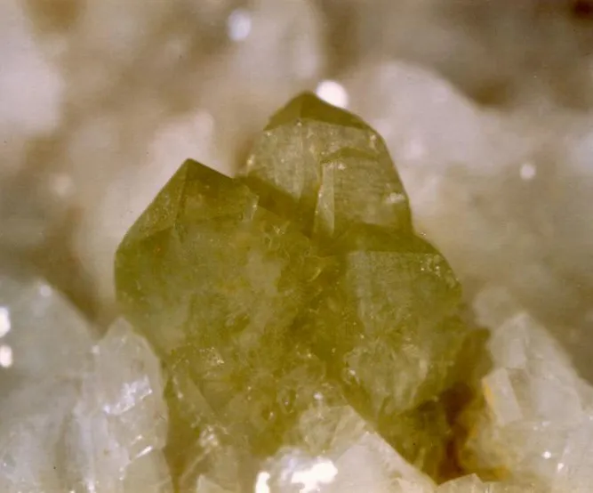 Hingganite (Y), Trimouns, Luzenac, Ariège, France image