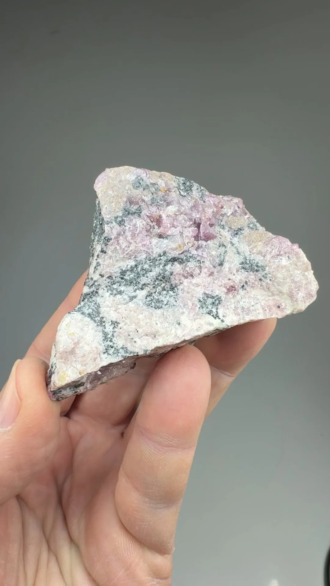 Hodgkinsonite with Larsenite - image 2