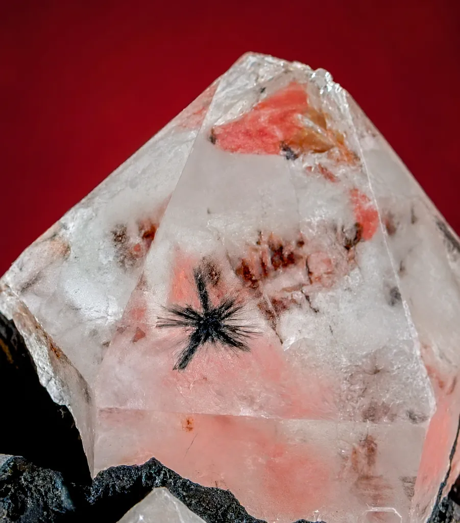 Hollandite-Included Quartz Scepter from Madagascar, Ambatofinandrahana District - image 2